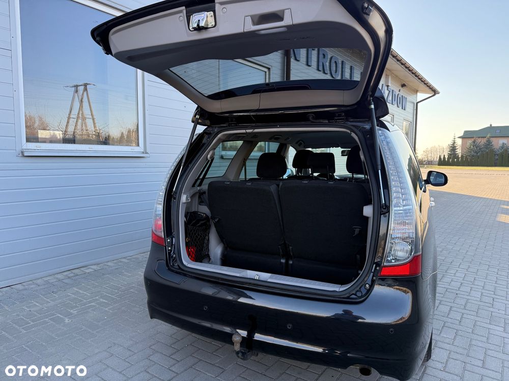 Mitsubishi Grandis - 27