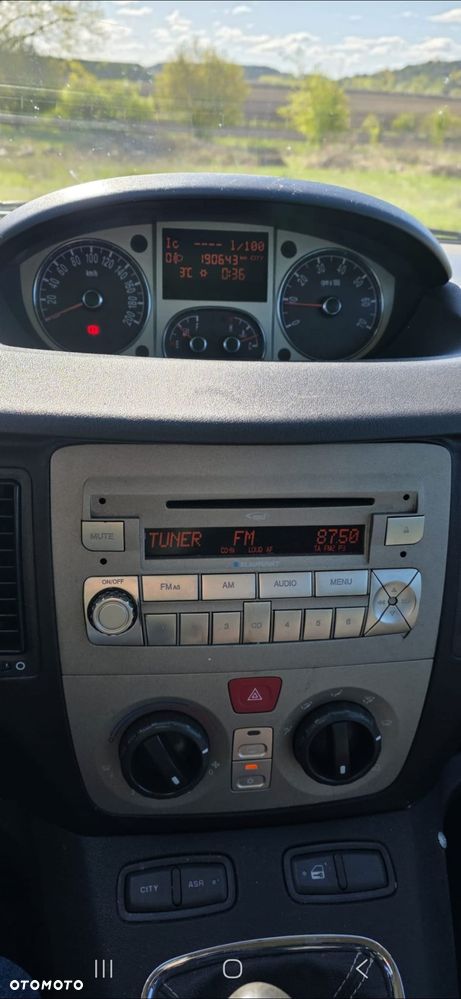 Lancia Musa 1.4 16V Class - 9