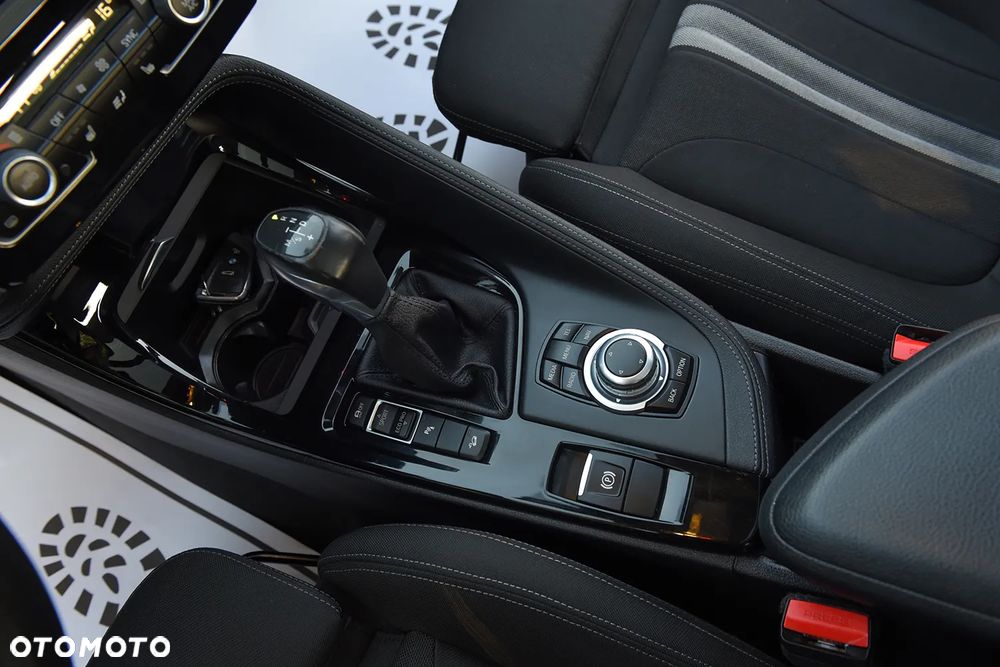 BMW X1 xDrive20d Sport Line - 24