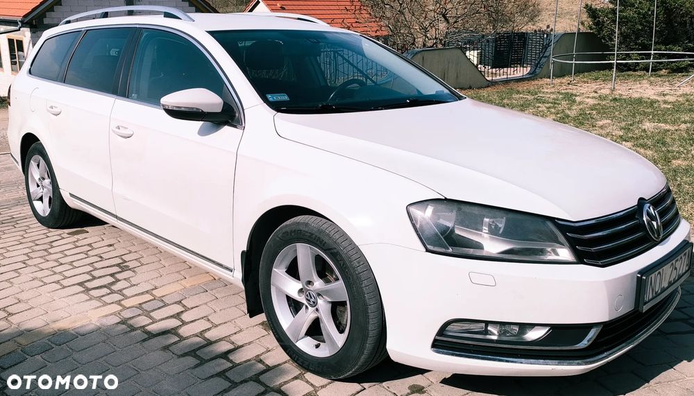 Volkswagen Passat - 1