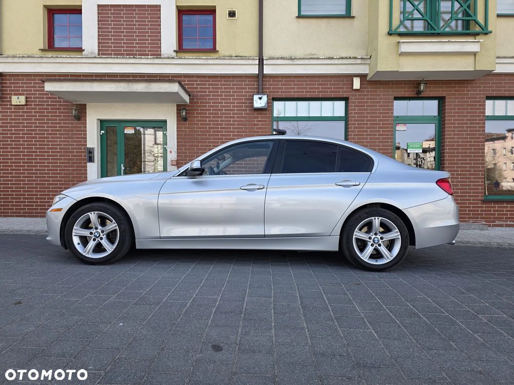 BMW Seria 3 328i xDrive - 9