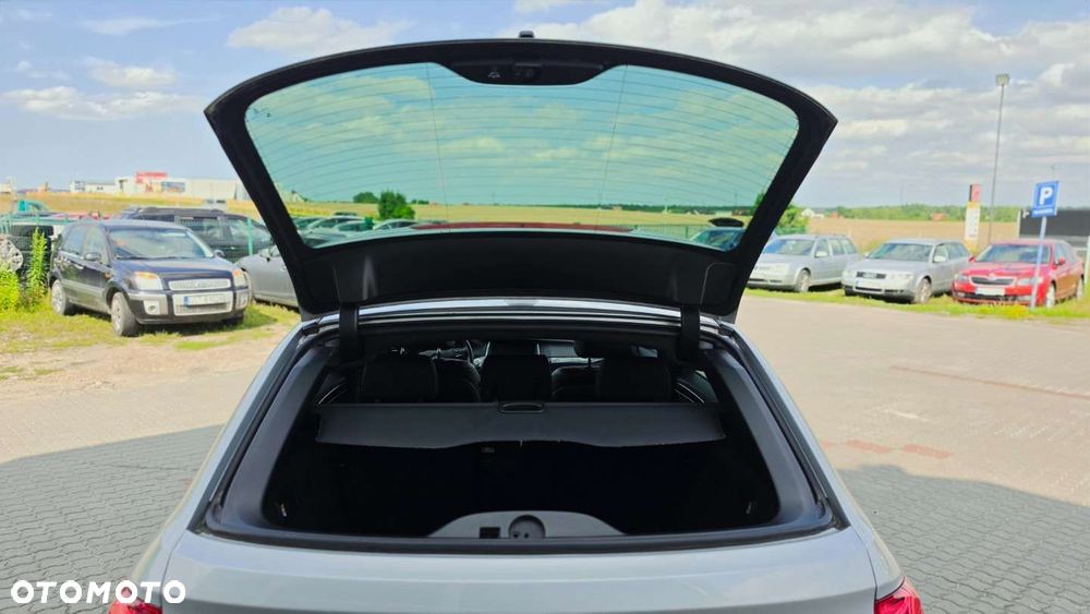 BMW Seria 5 520d xDrive - 29