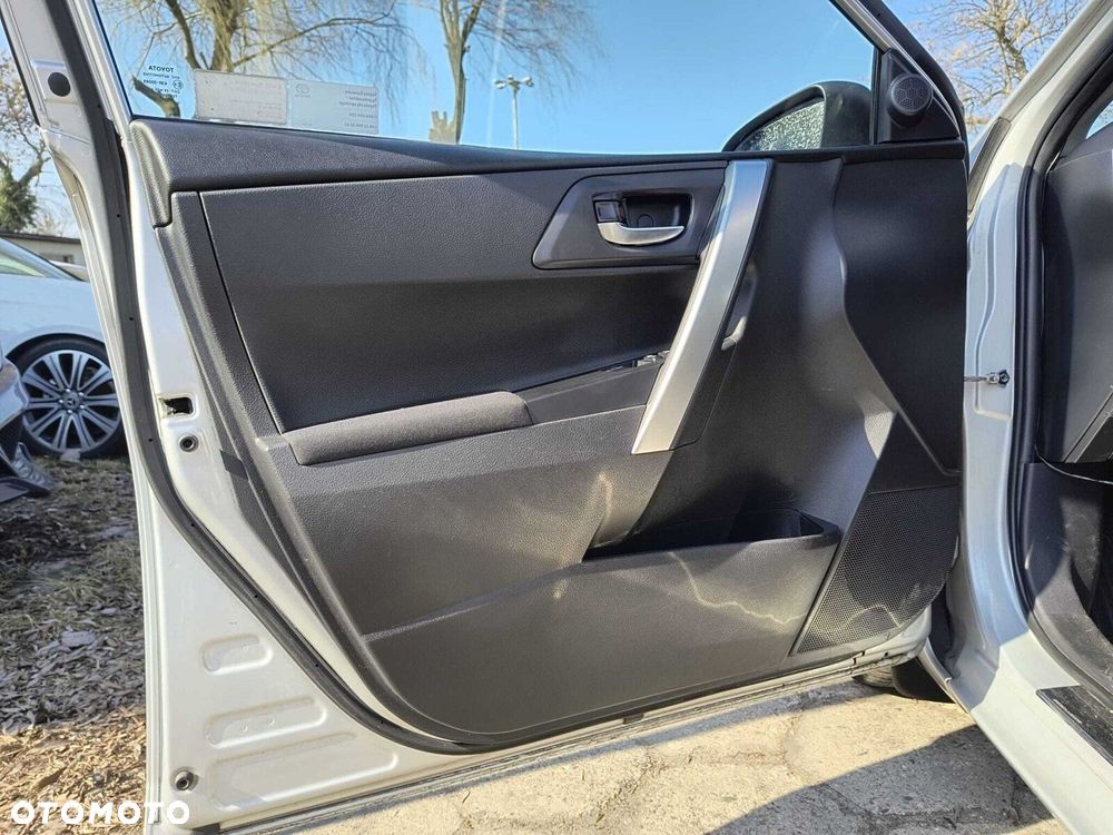 Toyota Auris - 18