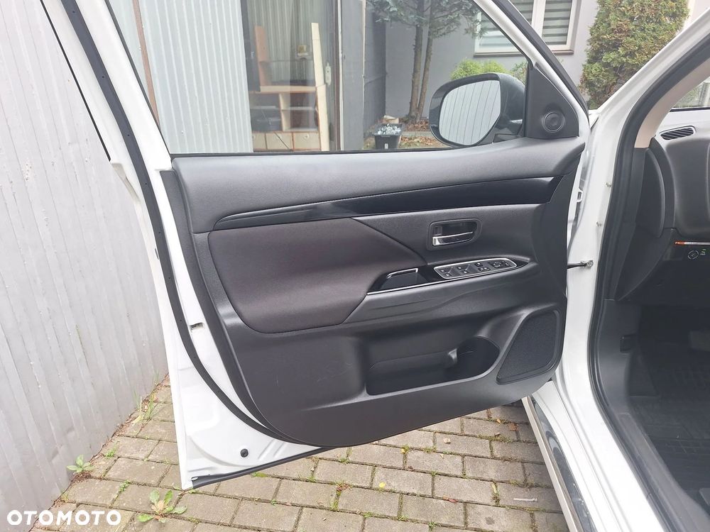 Mitsubishi Outlander Instyle - 5