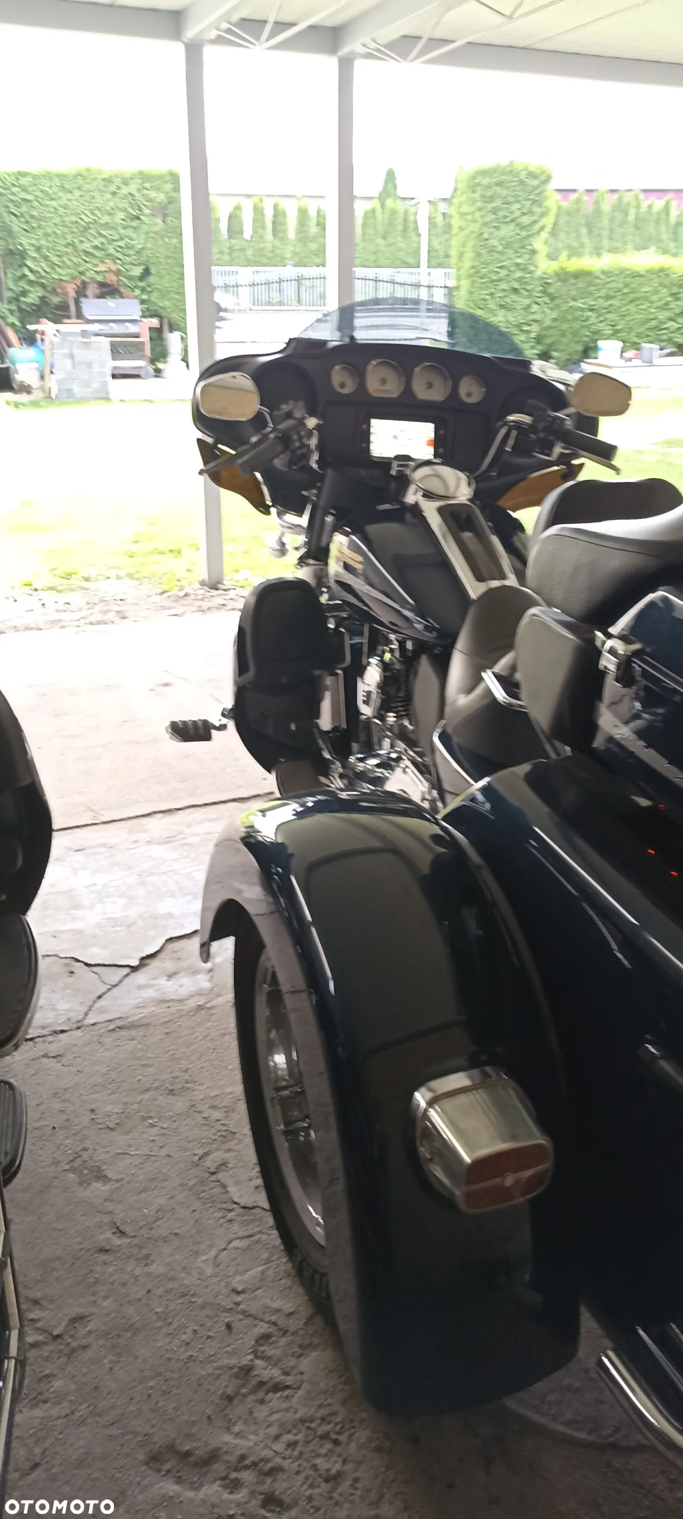 Harley-Davidson FLHTCU Ultra - 2