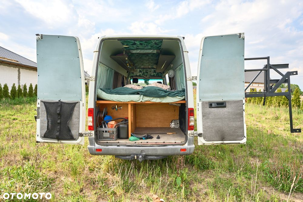 Mercedes-Benz Sprinter - 16