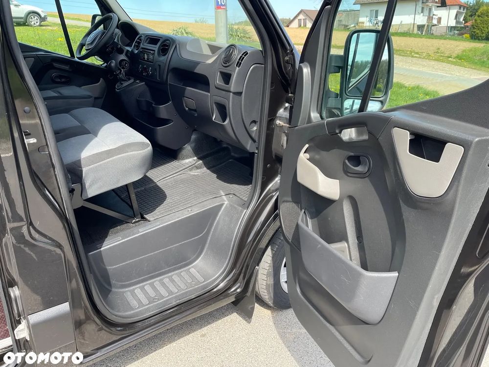 Renault Trafic - 15