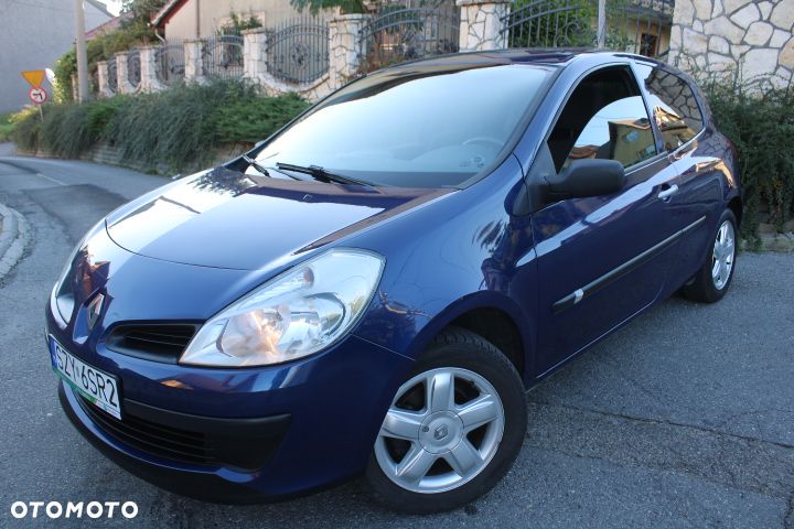 Renault Clio - 28