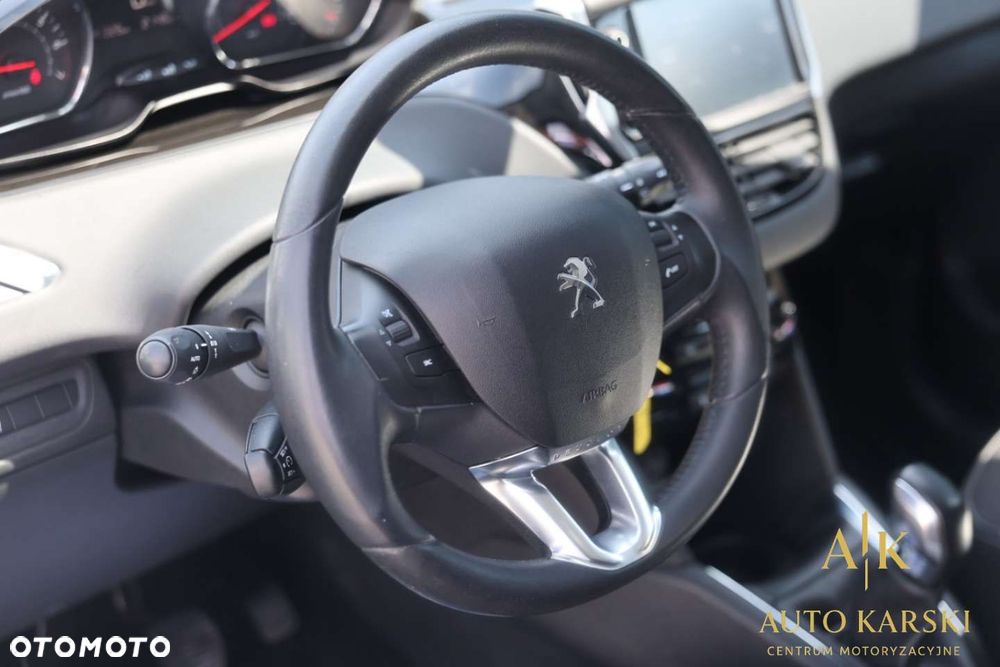 Peugeot 208 - 21
