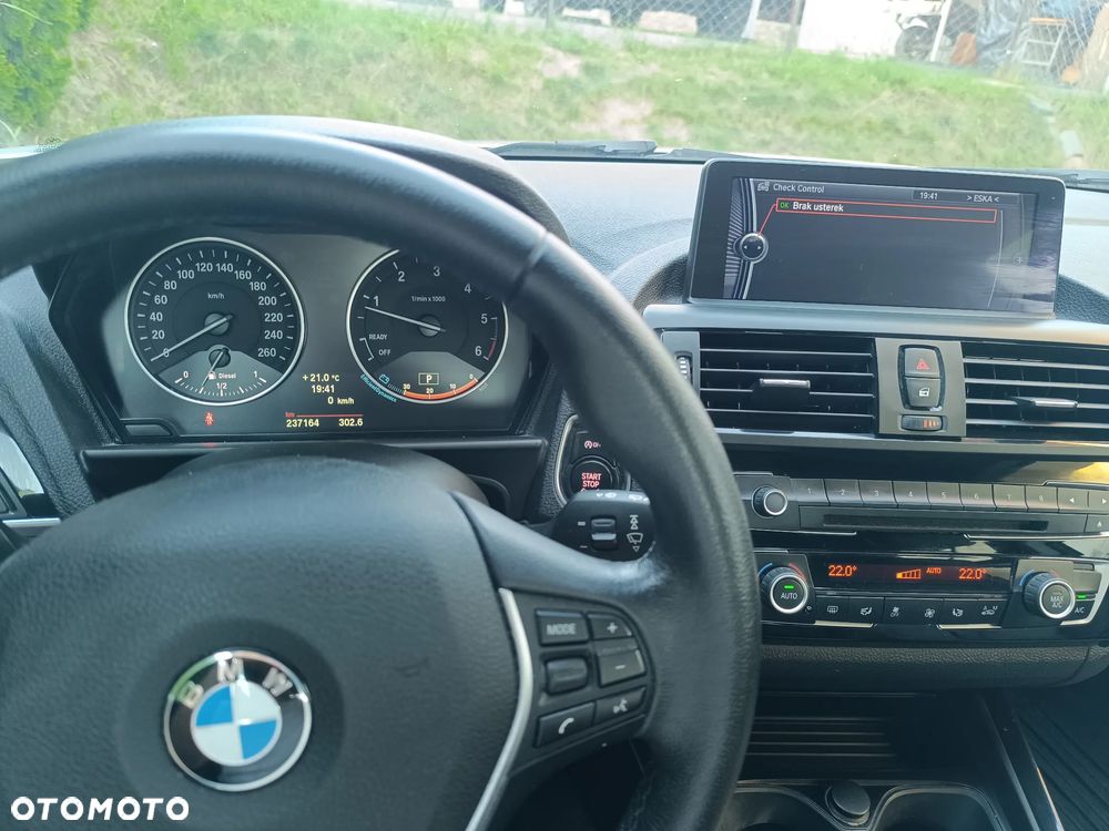 BMW Seria 1 118d - 22