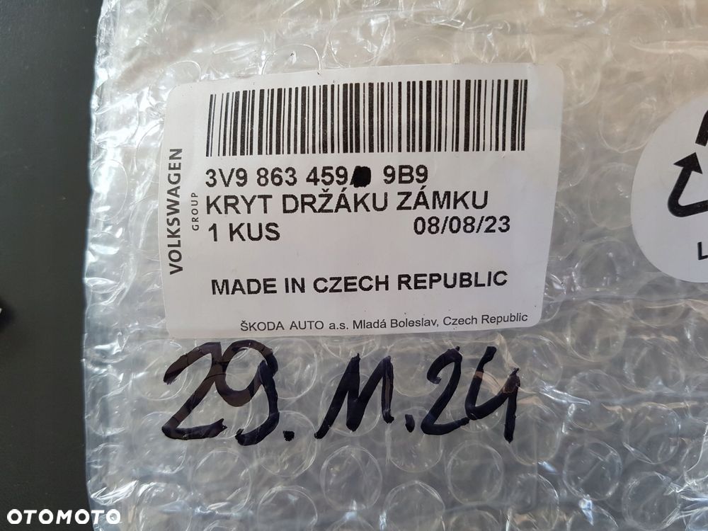 skoda superb iii kombi osłona rant progu bagażnika tapicerka 3v9863459 9b9 - 3