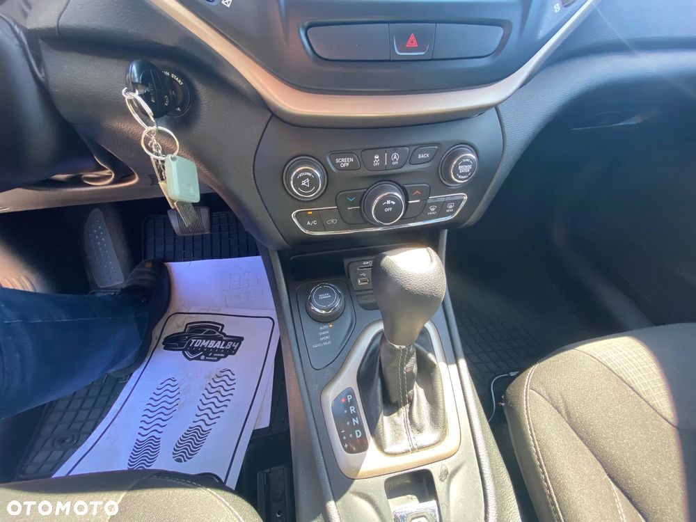 Jeep Cherokee 3.2 V6 Pentastar Active Drive I Automatik Limited - 16