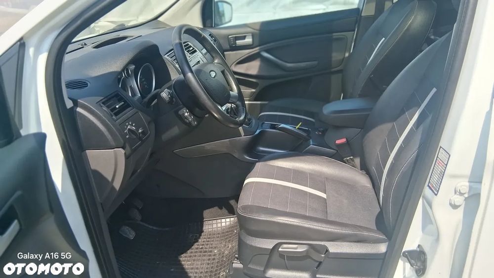 Ford Kuga 2.0 TDCi 4x4 Titanium - 12