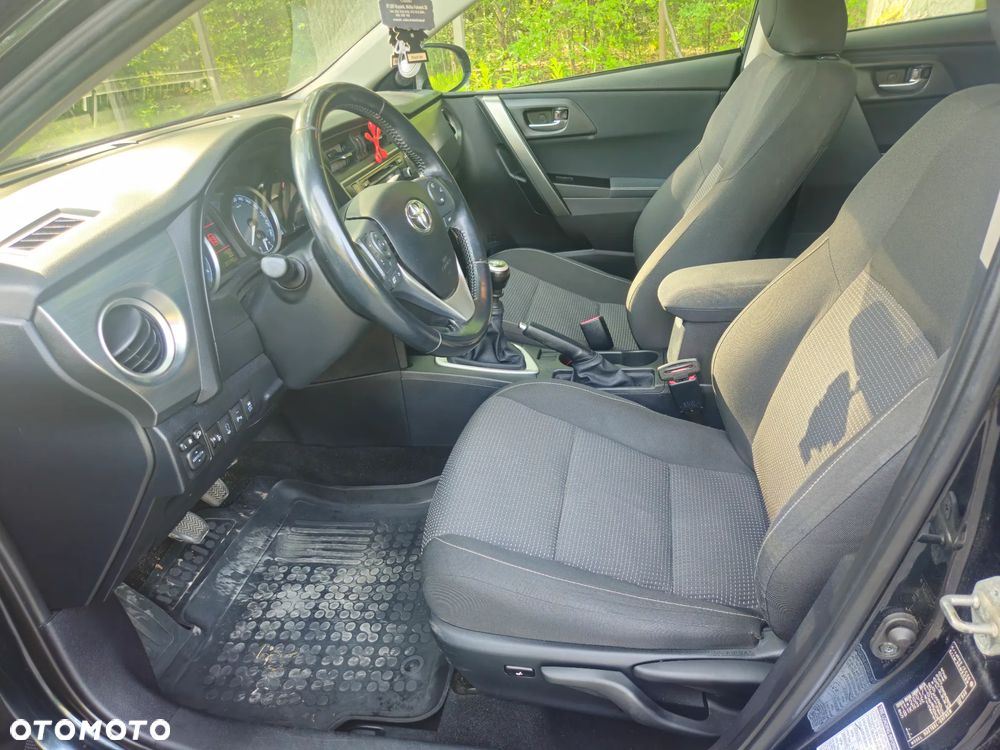 Toyota Auris 1.4 D-4D Premium - 40