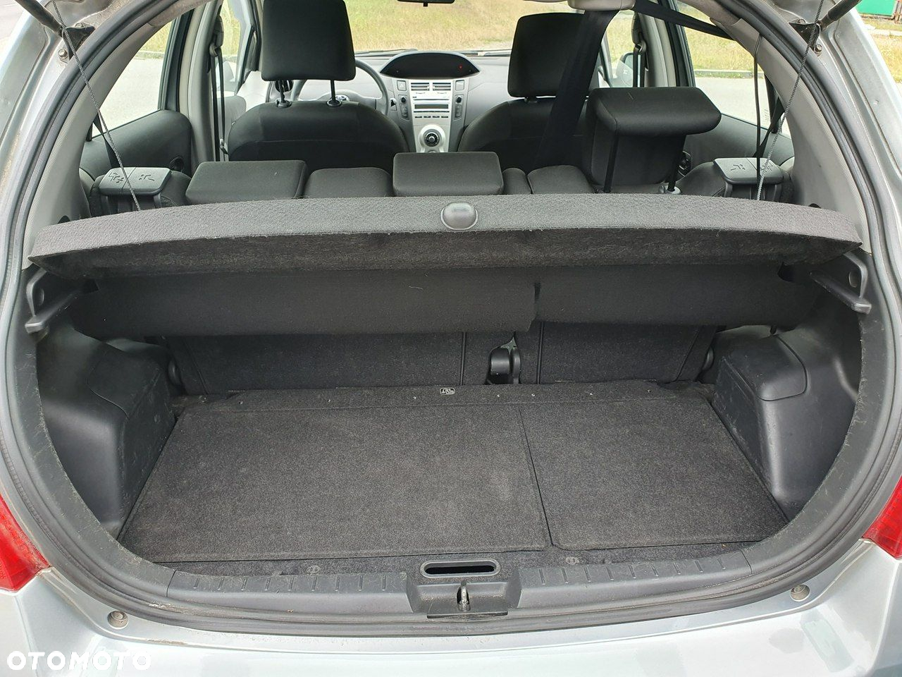 Toyota Yaris - 12