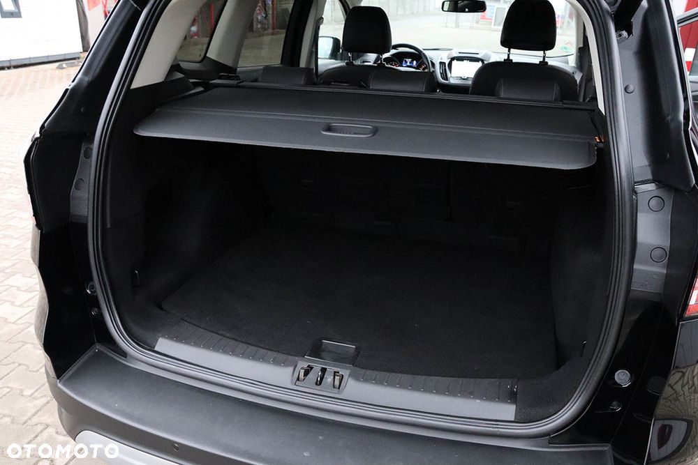 Ford Kuga 2.0 TDCi 4x4 Titanium - 36