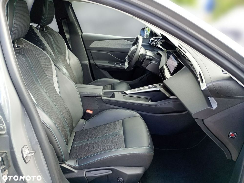 Peugeot 308 1.5 BlueHDi Allure Pack S&S EAT8 - 26