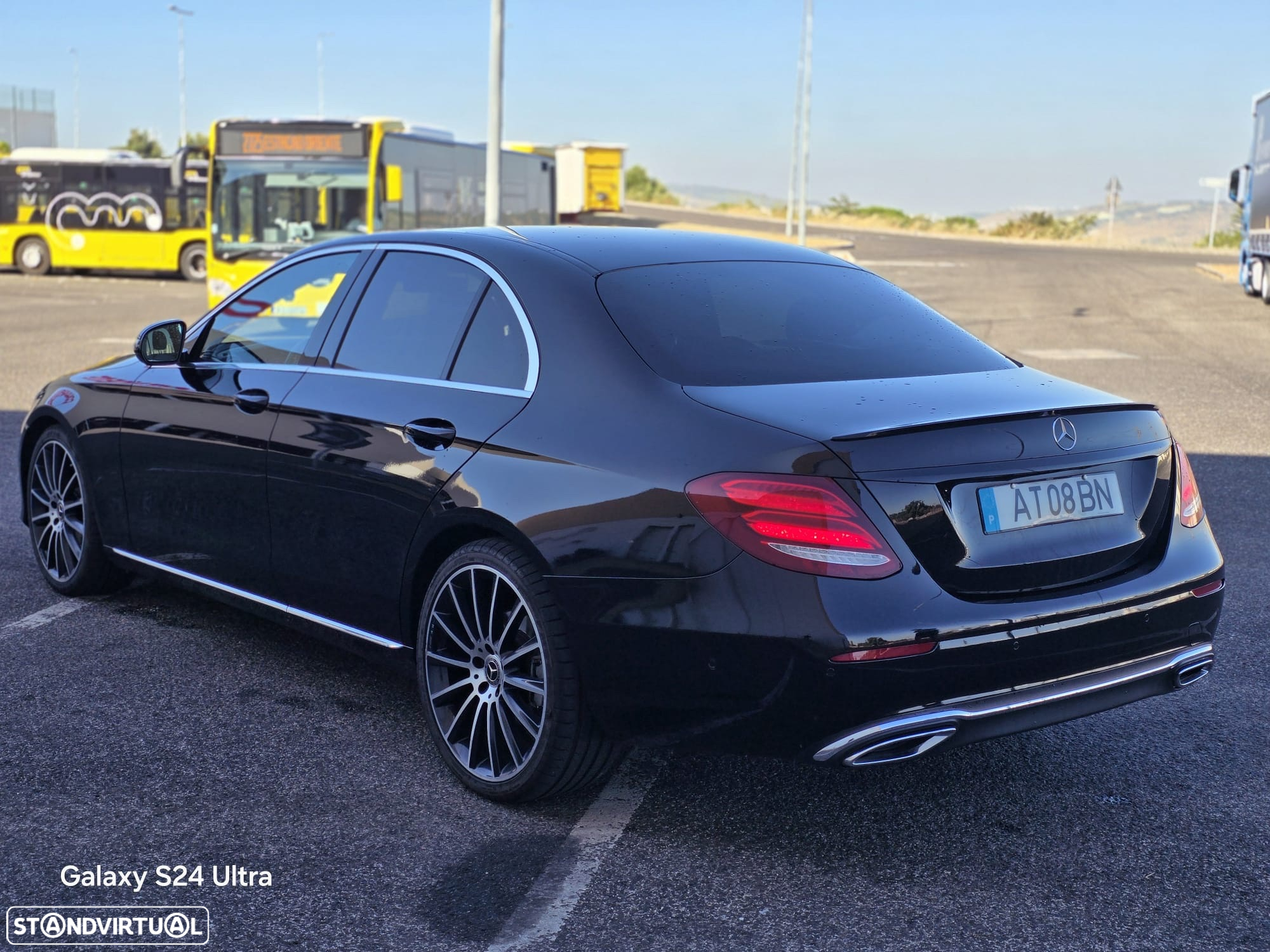 Mercedes-Benz E 220 d 4Matic 9G-TRONIC Exclusive - 4