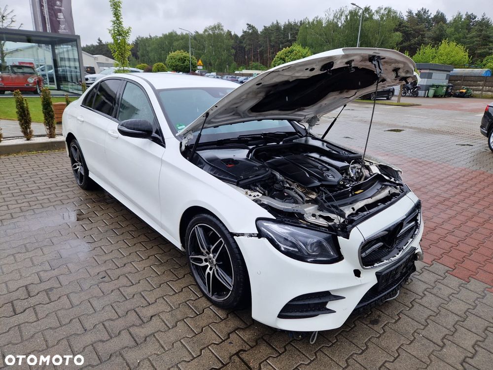 Mercedes-Benz Klasa E 220 d 4-Matic Business Edition 9G-TRONIC - 10