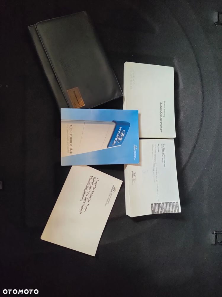 Hyundai Veloster - 33