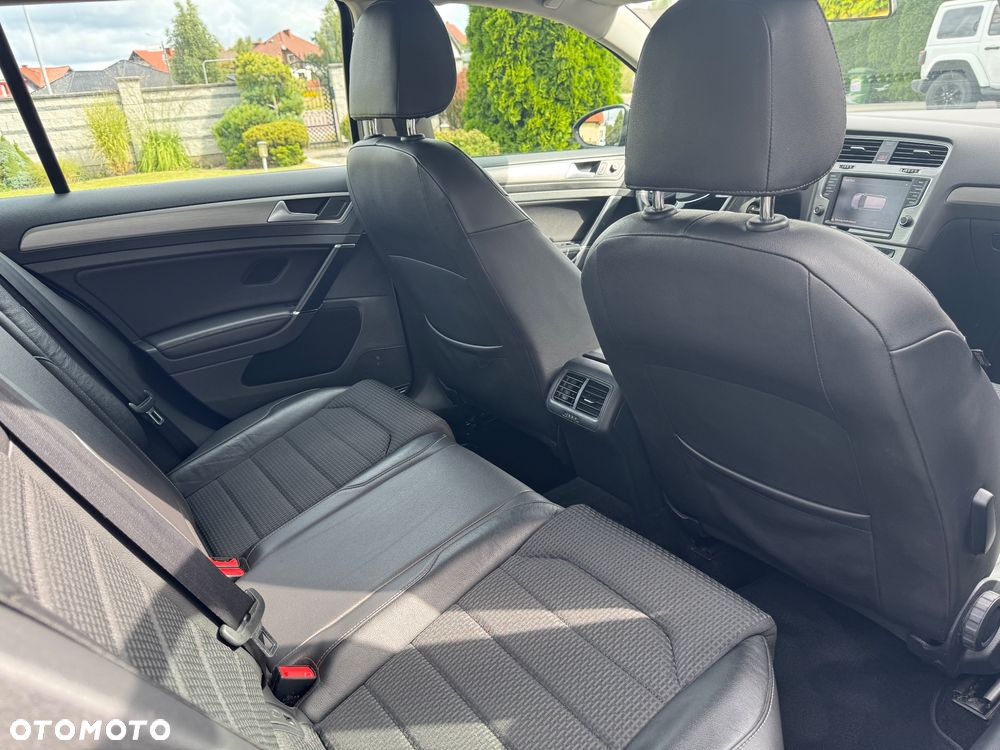 Volkswagen Golf 2.0 TDI 4Motion BlueMotion Technology Comfortline - 11