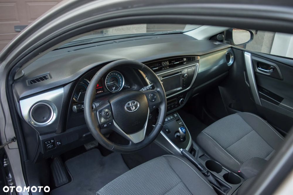 Toyota Auris - 12