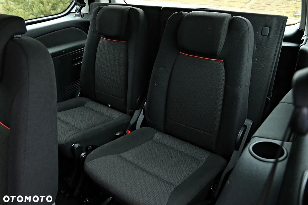 Ford Galaxy 2.0 TDCi DPF Ambiente - 11