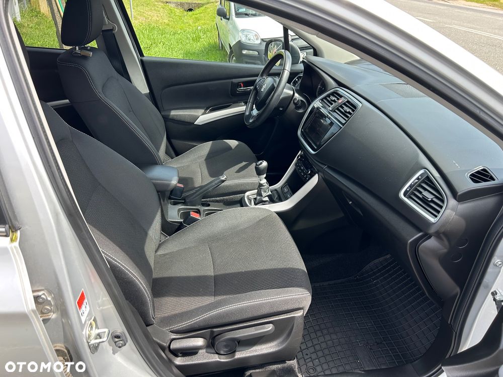 Suzuki SX4 S-Cross 1.4 T Premium - 12