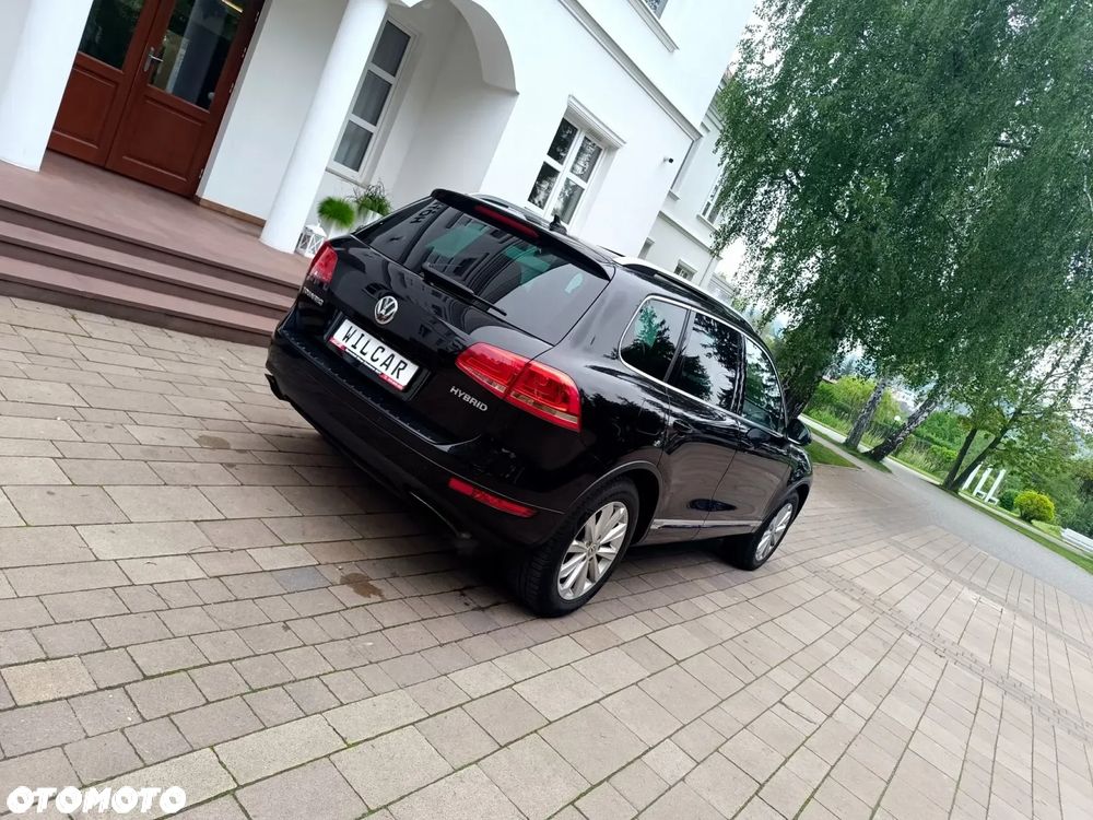 Volkswagen Touareg - 13