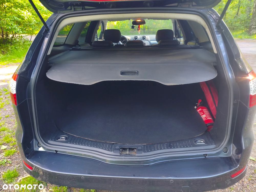Ford Mondeo 2.0 TDCi Ambiente - 12