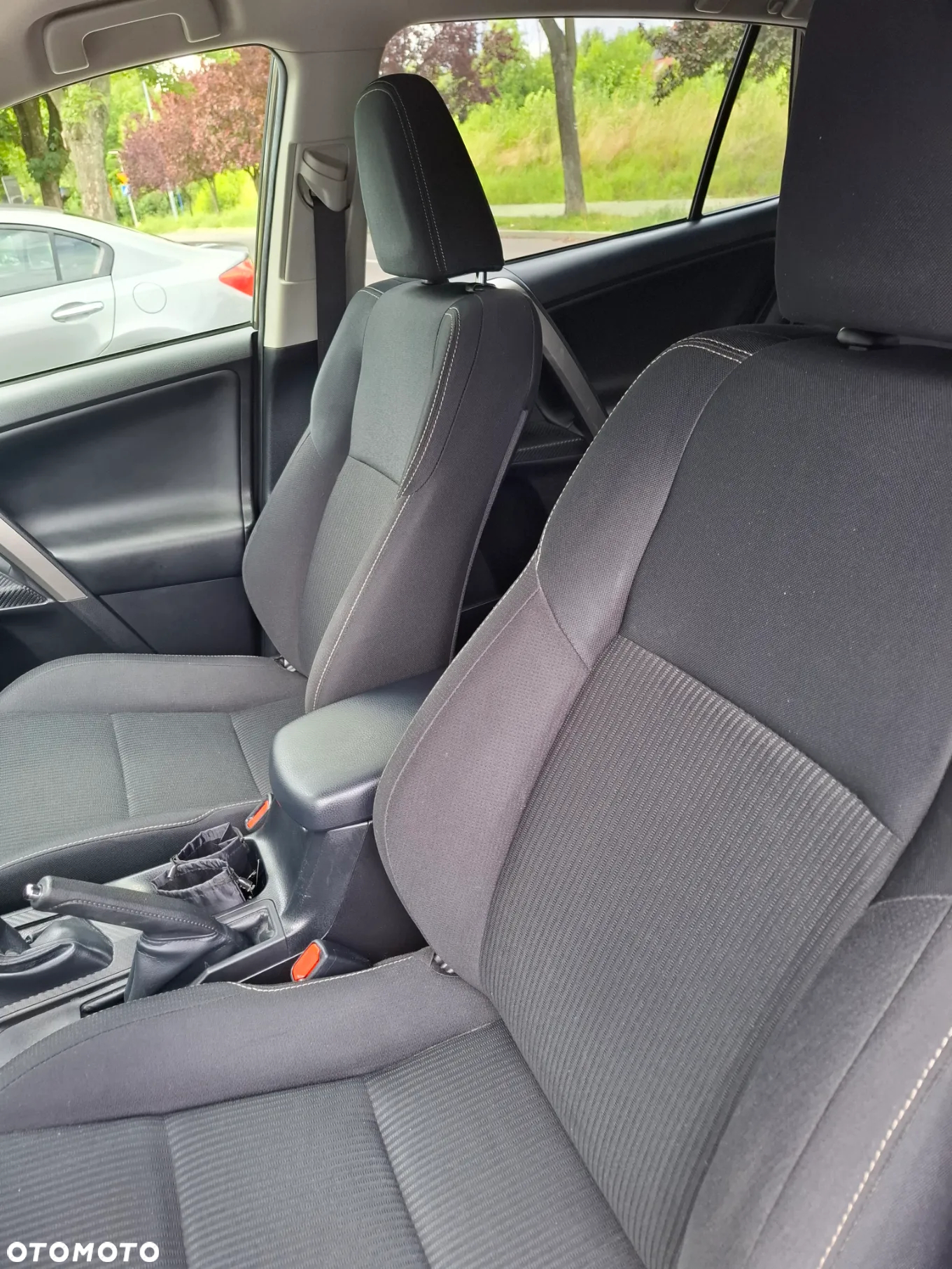 Toyota RAV4 2.0 D-4D Premium - 6