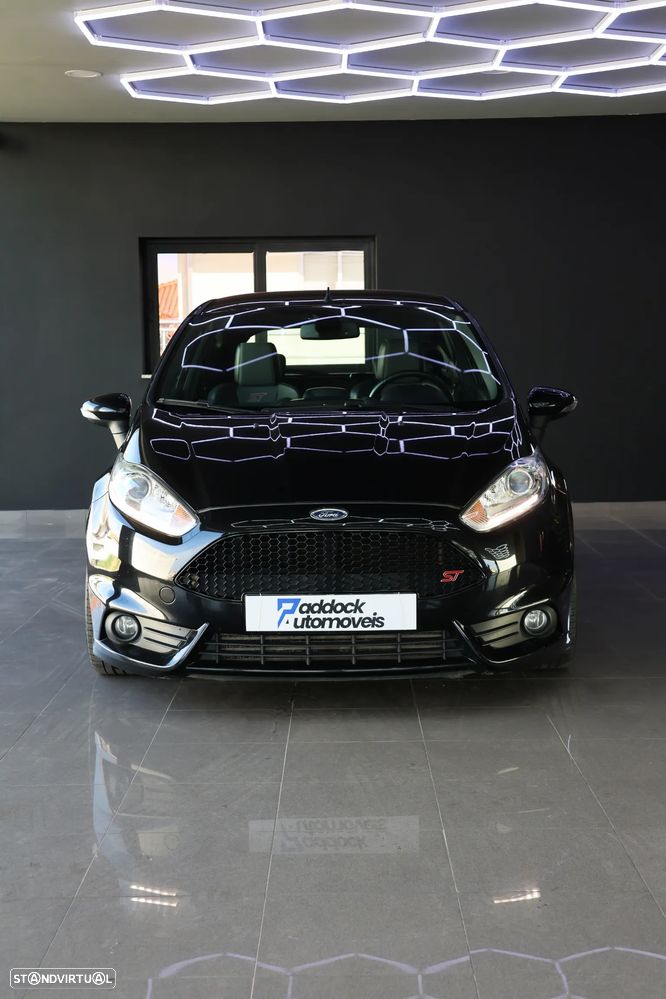 Ford Fiesta 1.6 T ST - 11