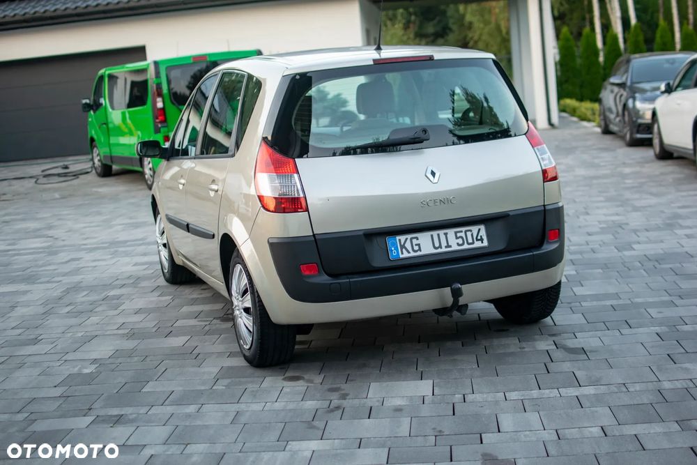 Renault Scenic - 17