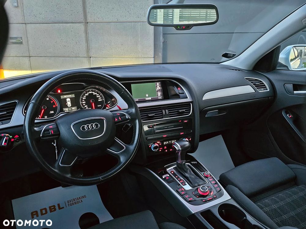 Audi A4 Limousine 1.8 TFSI multitronic S line Sportpaket - 16
