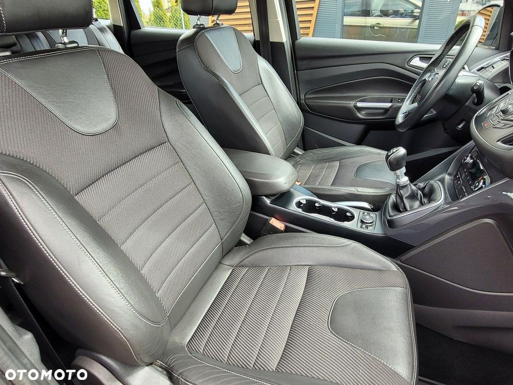 Ford Kuga - 11