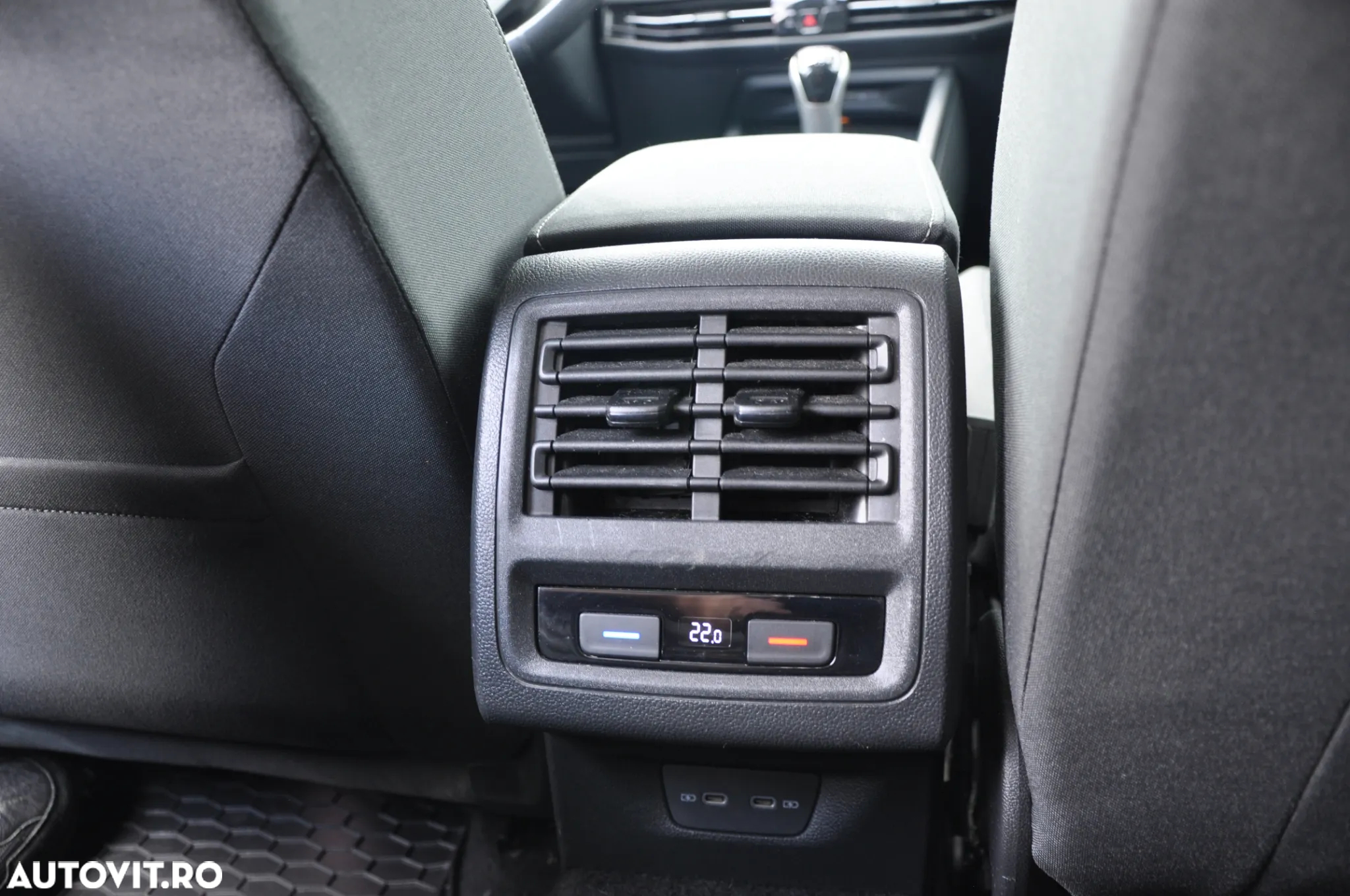 Volkswagen Golf 2.0 TDI Life - 30