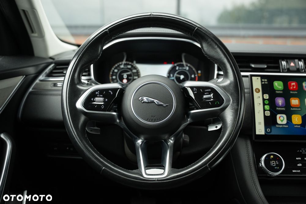 Jaguar F-Pace D200 AWD R-Dynamic HSE - 30