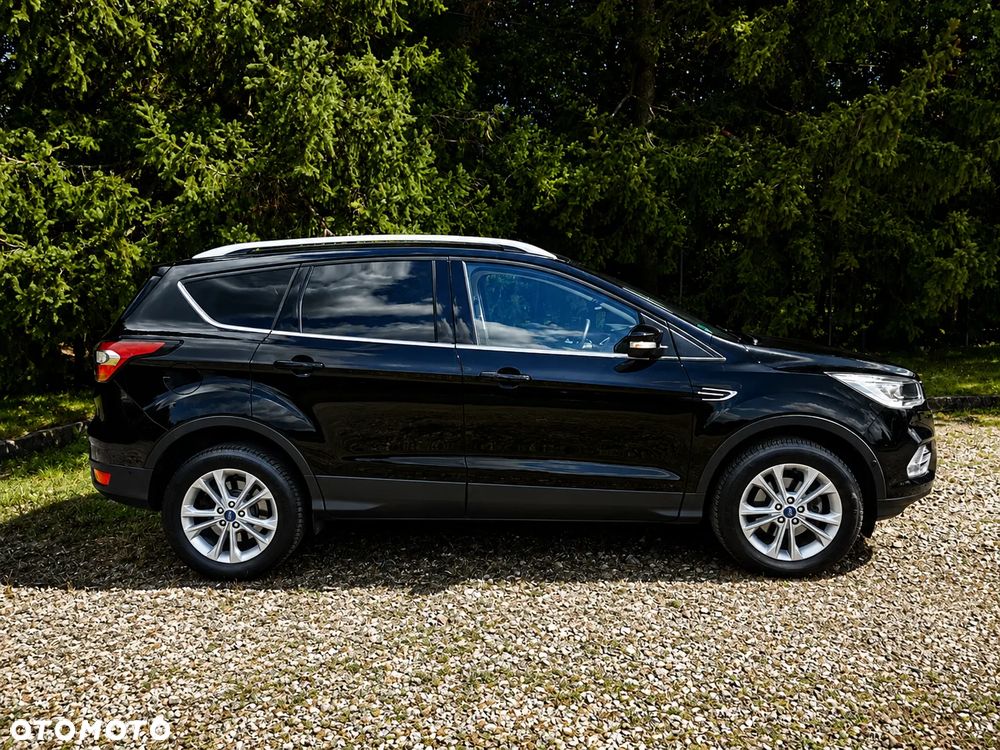 Ford Kuga 1.5 EcoBoost 2x4 Titanium - 4