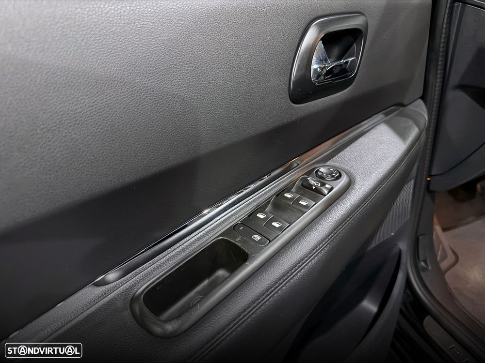 Peugeot 5008 1.6 BlueHDi Allure EAT6 - 16