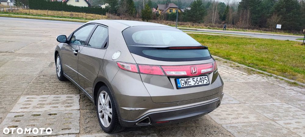 Honda Civic 1.8 Sport - 12