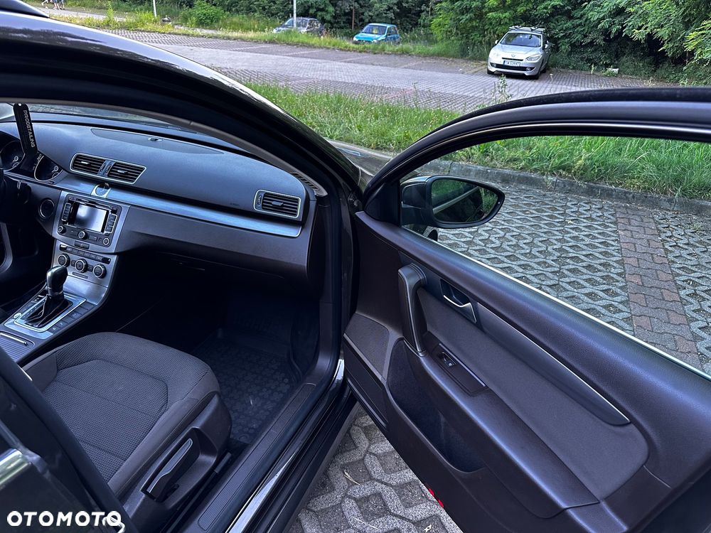 Volkswagen Passat 2.0 TDI Highline DSG - 16