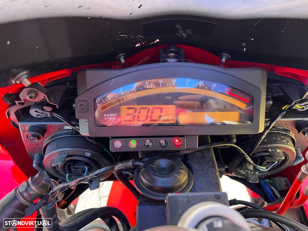 Honda VTR SP1 - 16