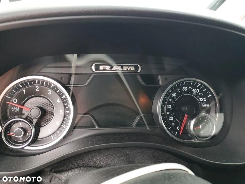 RAM 1500 5.7 Crew Cab Bighorn - 10