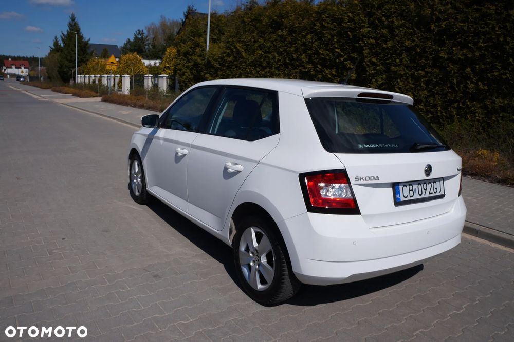 Skoda Fabia 1.0 Style Color - 6