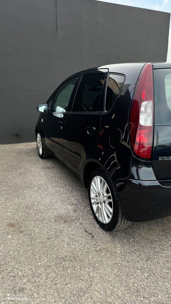 Mitsubishi Colt - 10