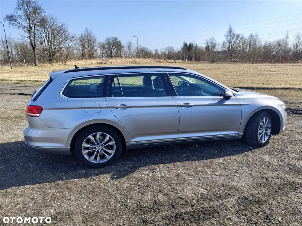 Volkswagen Passat - 13