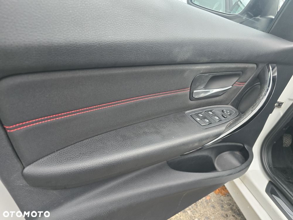 BMW Seria 3 316d M Sport - 30