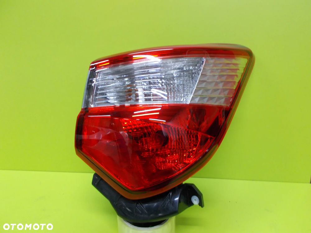 TOYOTA YARIS III LIFT 0D-204 17-> LAMPA PRAWA TYŁ TYLNA