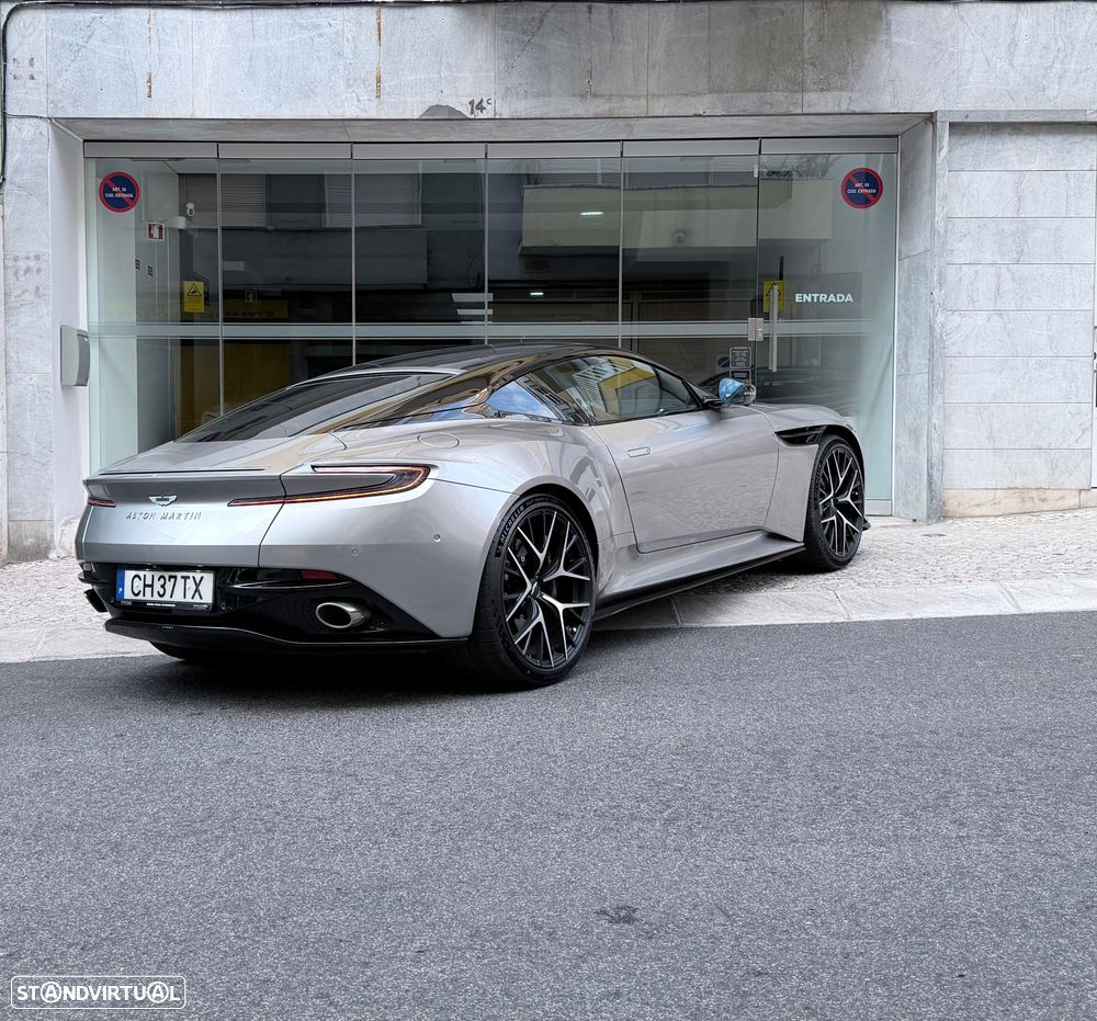 Aston Martin DB12 Coupé V8 - 3