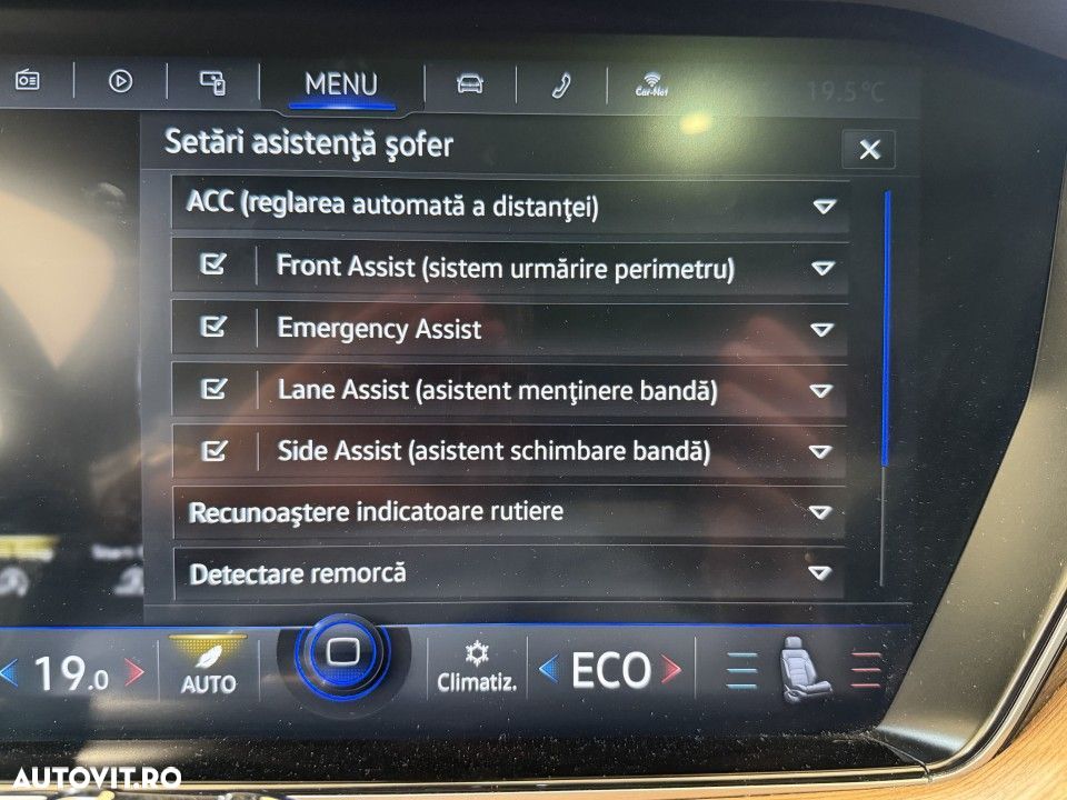 Volkswagen Touareg - 22